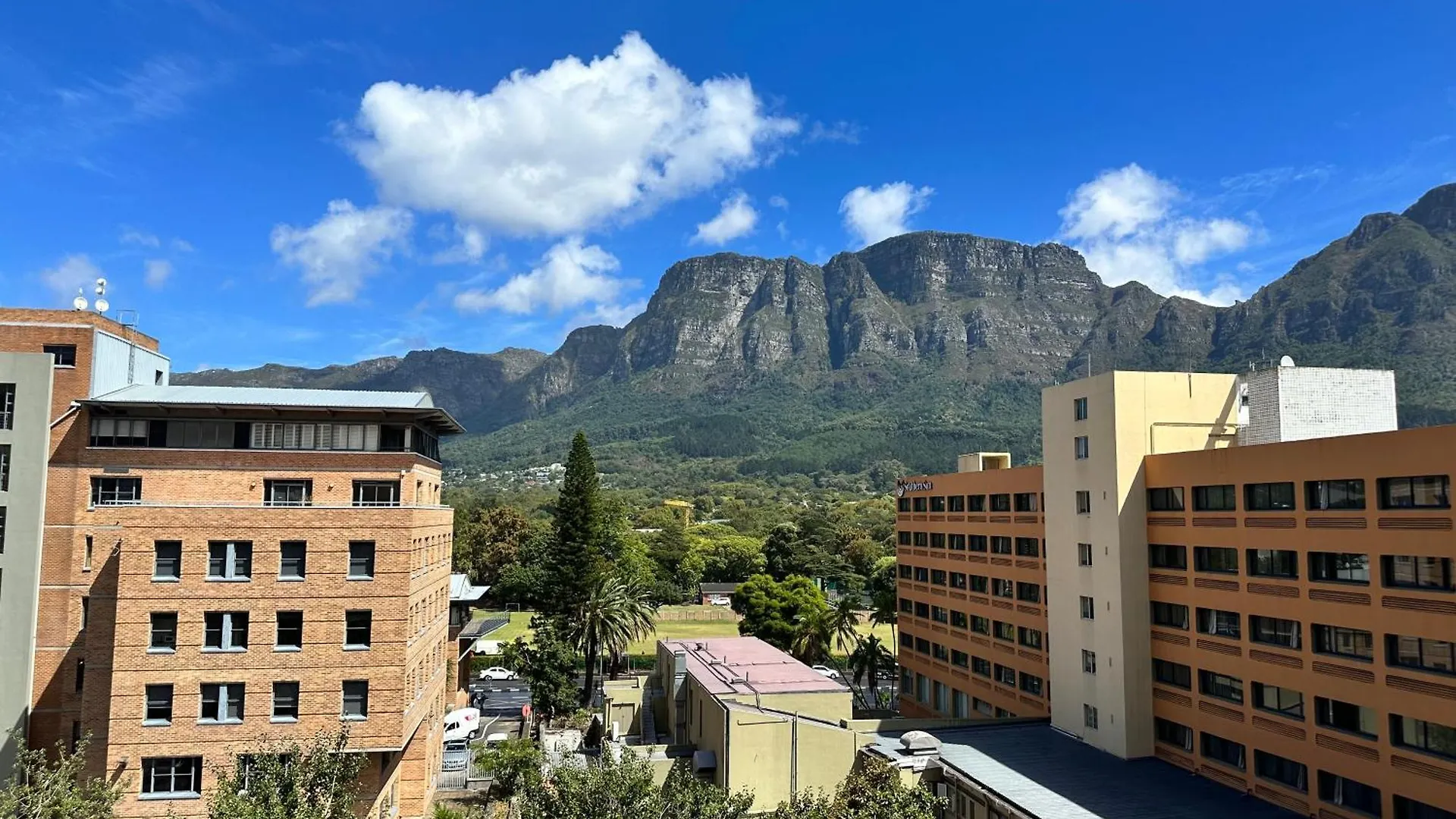 Newlands Peak Apartments Cape Town