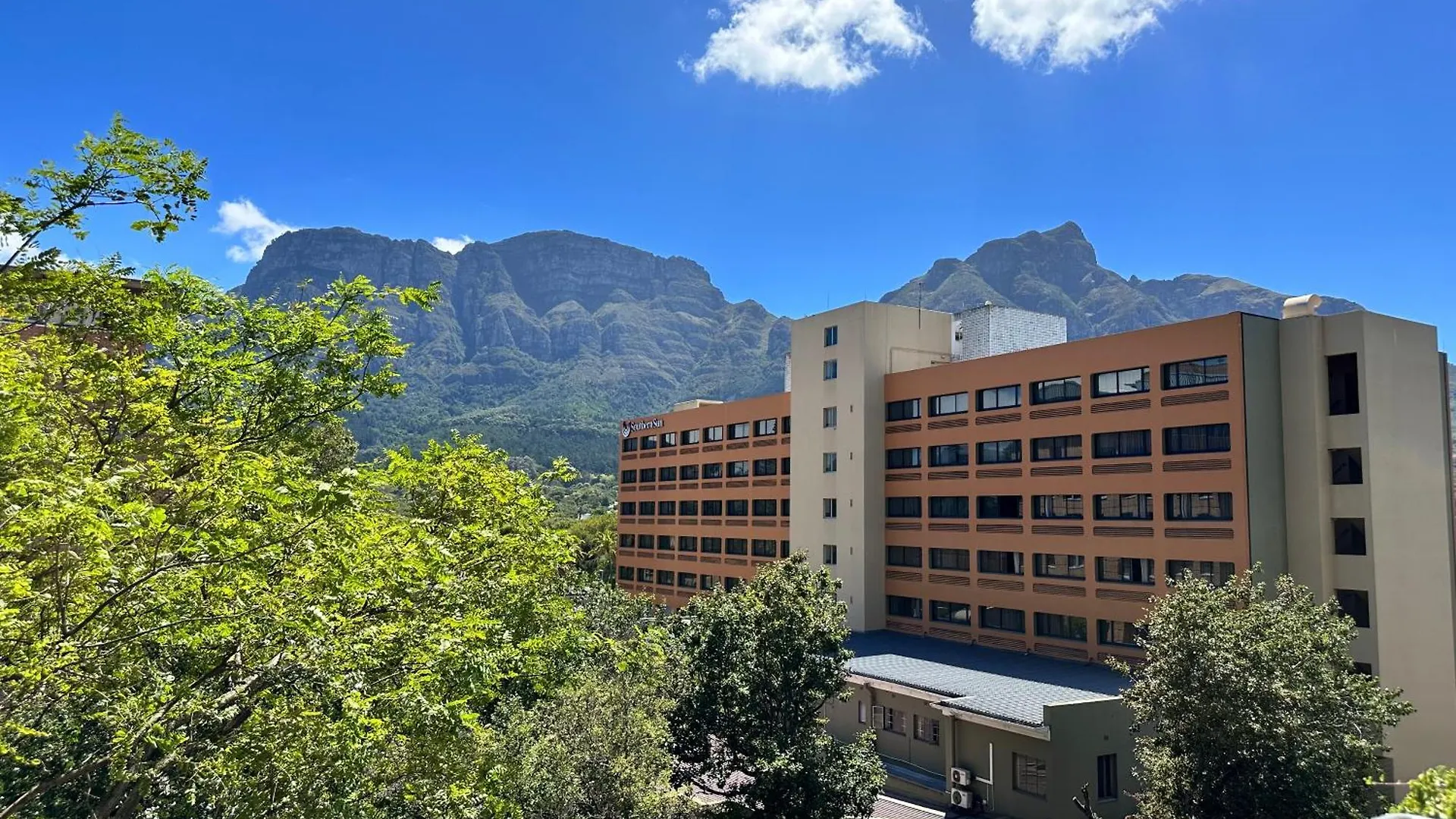 Newlands Peak Apartments Cape Town