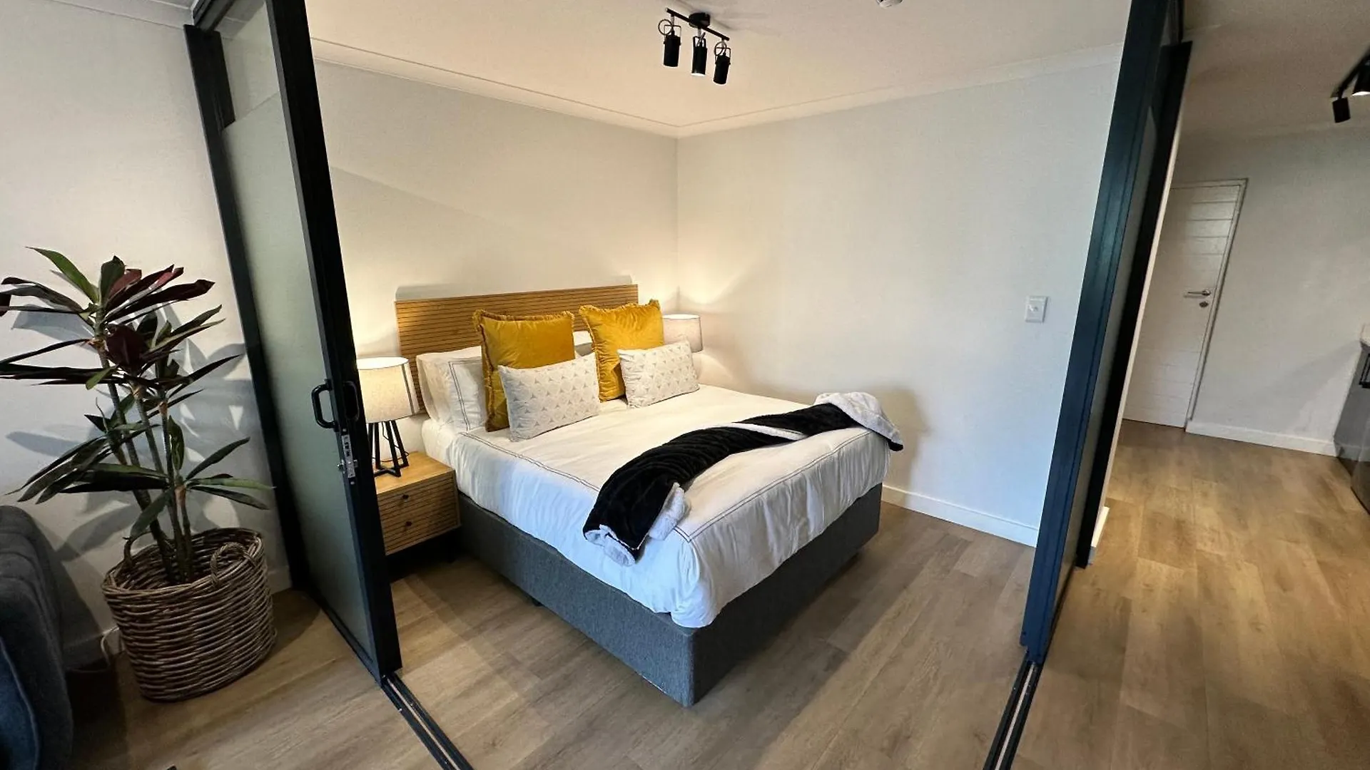 Newlands Peak Apartments Cape Town