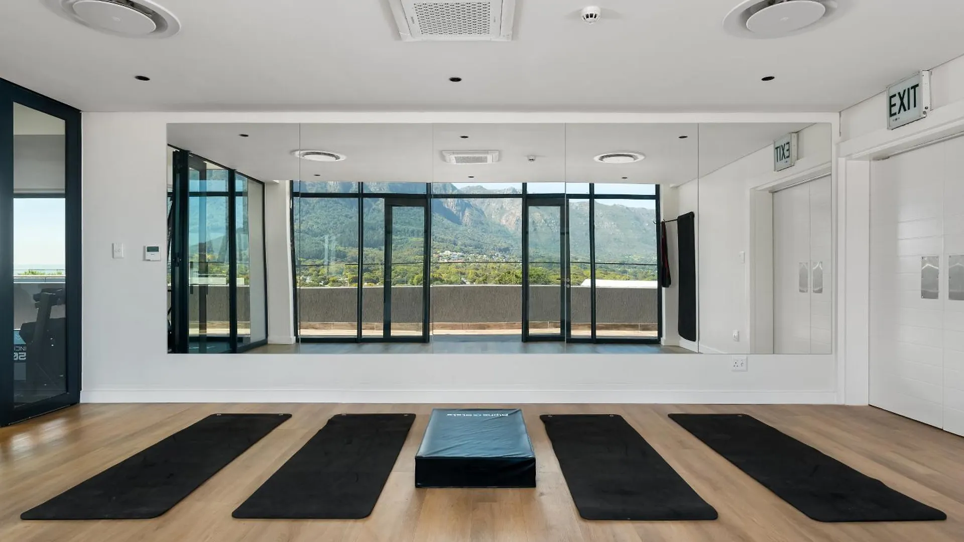 Newlands Peak Apartments Cape Town