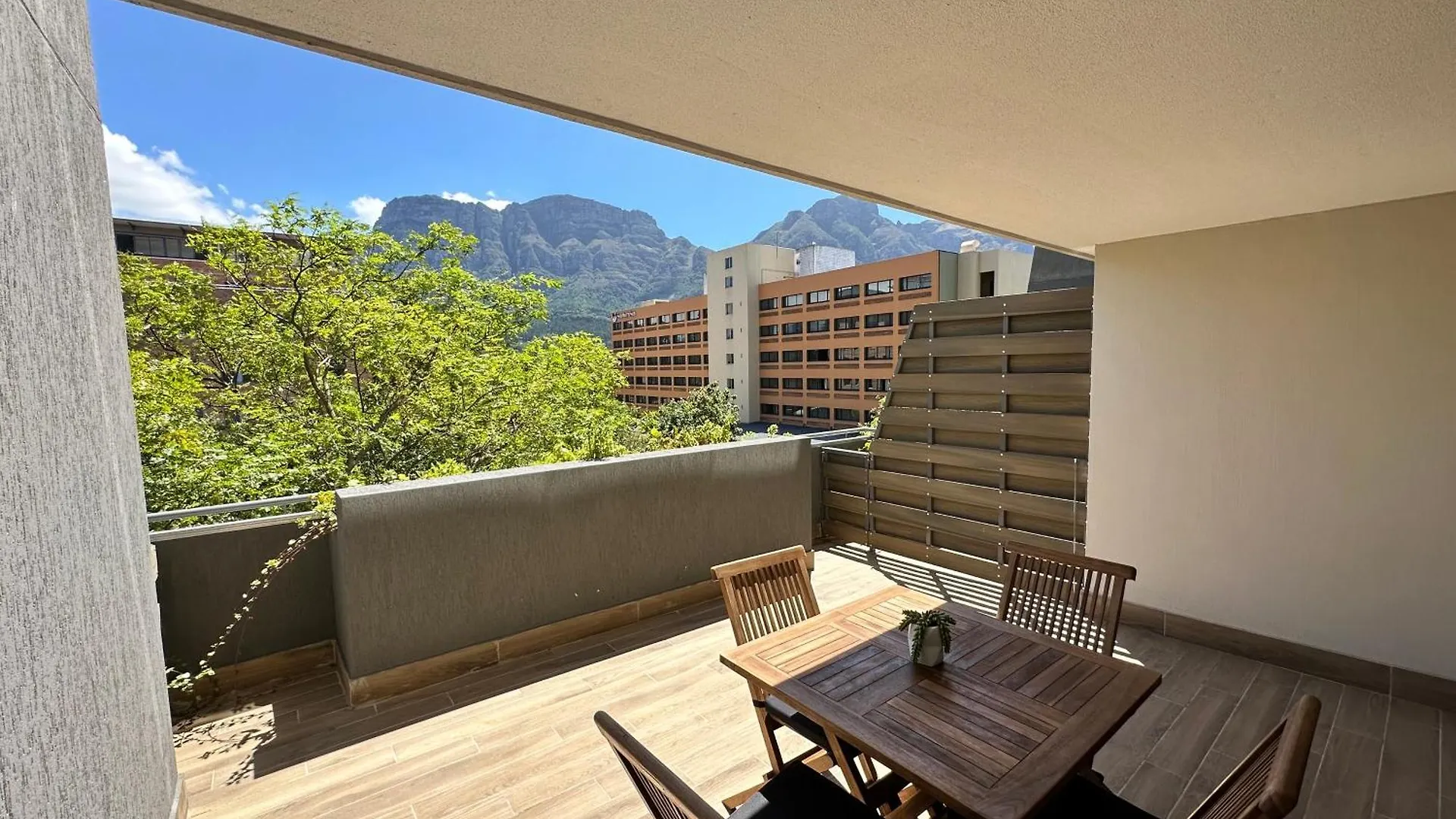 Newlands Peak Apartments Cape Town